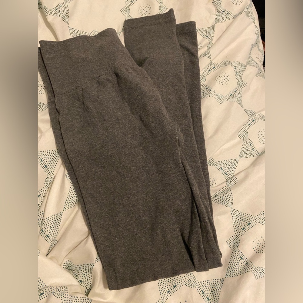 Leggings size large gray.